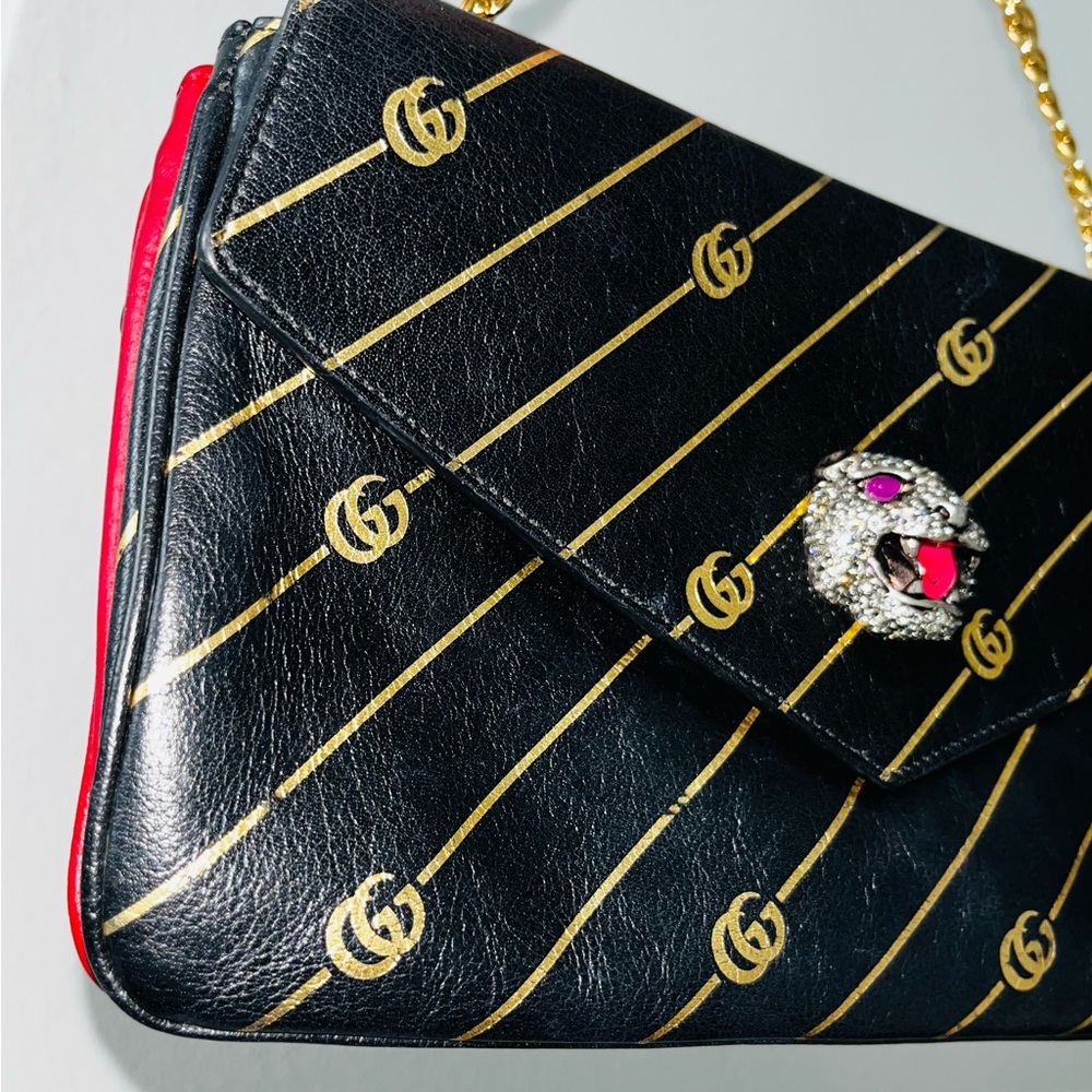 Gucci: Double-Sided GG Monogram Marmont Tiger Crossbody Handbag - Picture 13 of 16